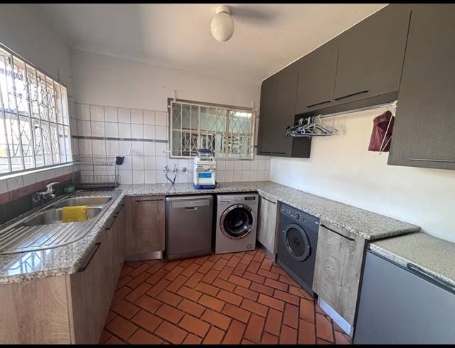4 BEDROOM HOUSE FOR SALE IN PIERRE VAN RYNEVELD